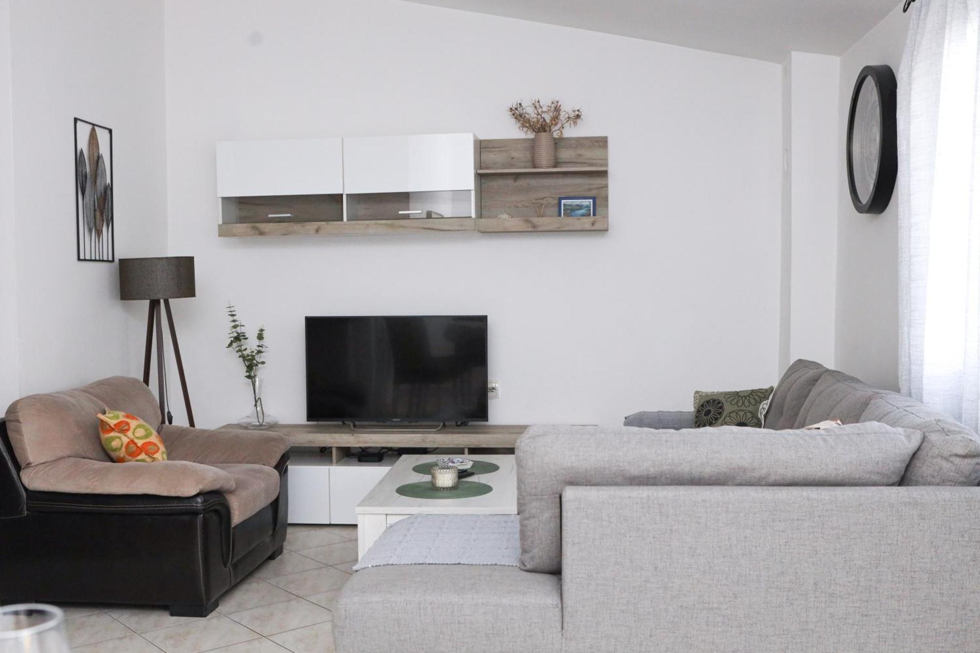 3-Bedroom Apartment With Panoramic Bay Views Kotor Bagian luar foto