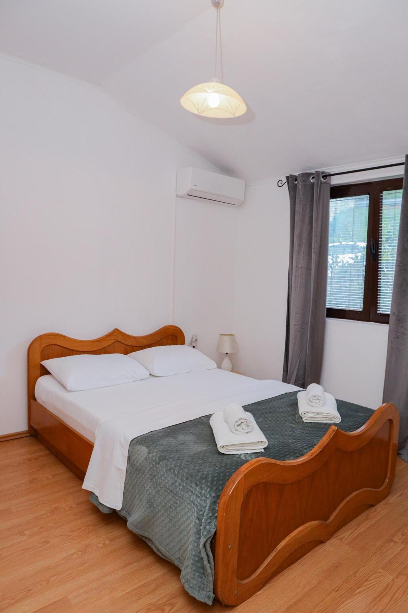 3-Bedroom Apartment With Panoramic Bay Views Kotor Bagian luar foto