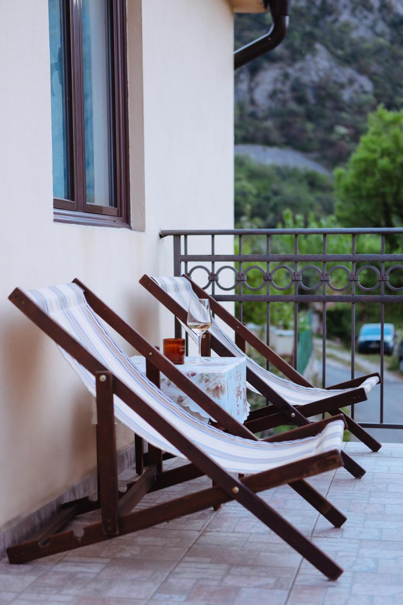 3-Bedroom Apartment With Panoramic Bay Views Kotor Bagian luar foto